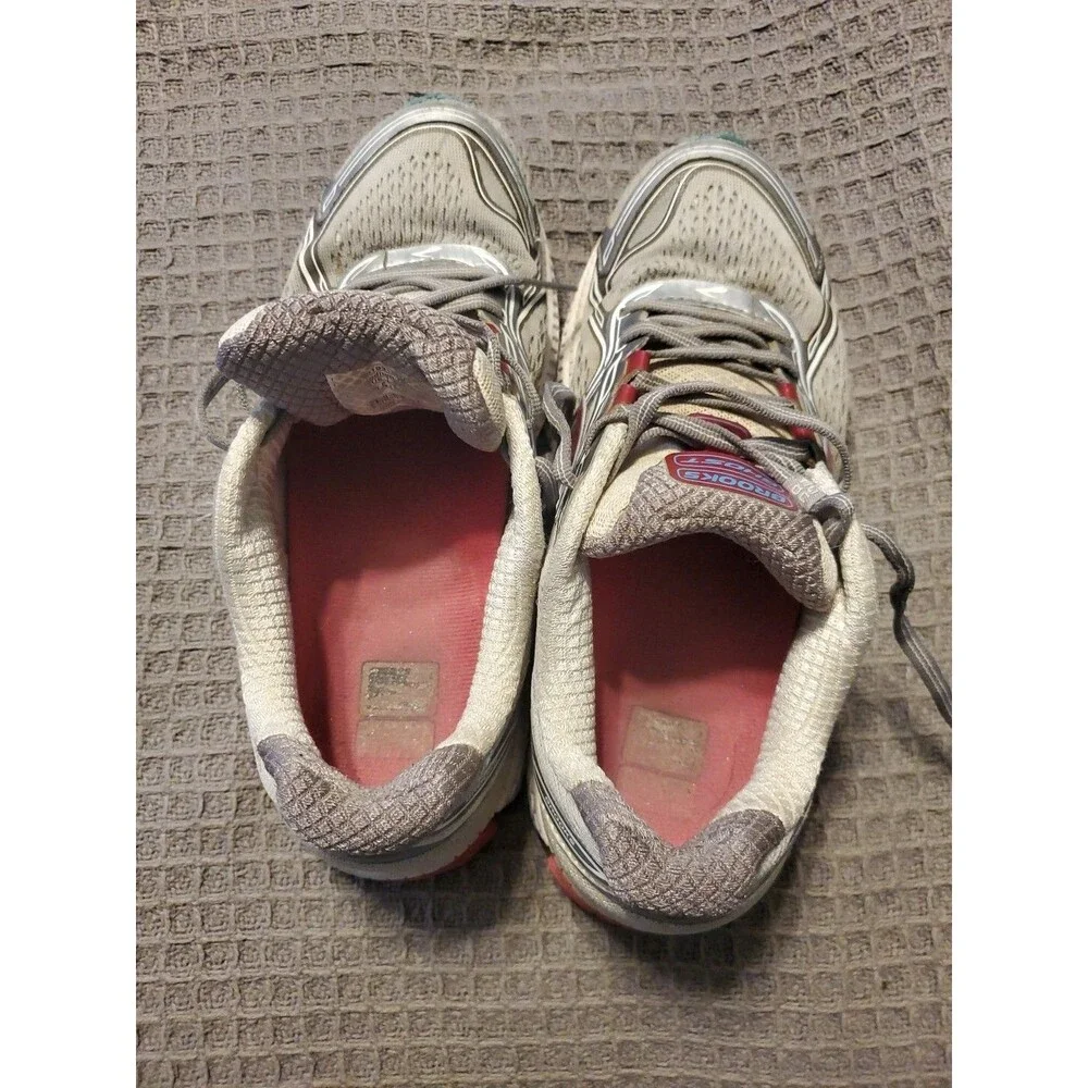 Brooks this pair